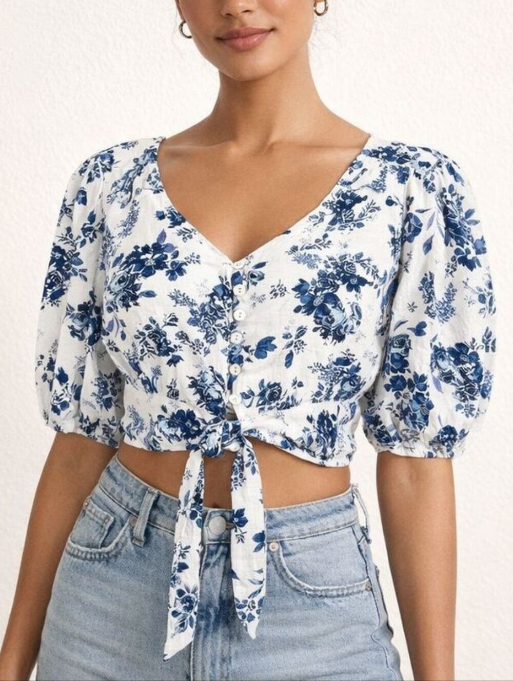 Cupcakes & Cashmere Jerome Cropped Linen Top Womens Sz M Blue Toile Puff Sleeve